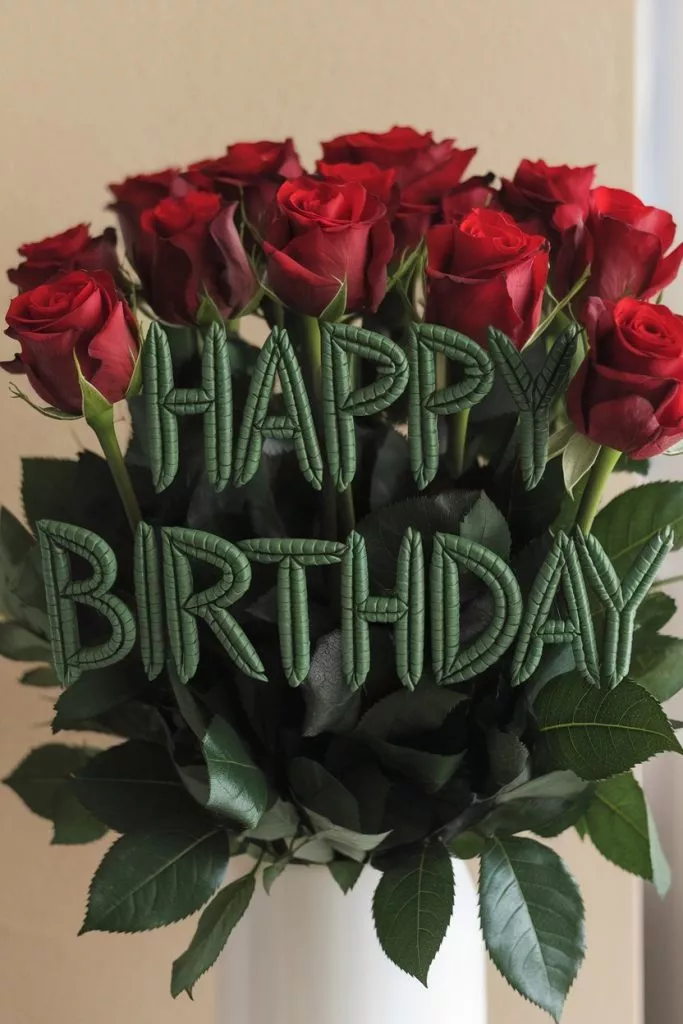 A Photo Of A Bouquet Of Red Roses With T Eh Tuckctcebjx3 Hshqaa 2cppfbq5r7qthxfybugqow